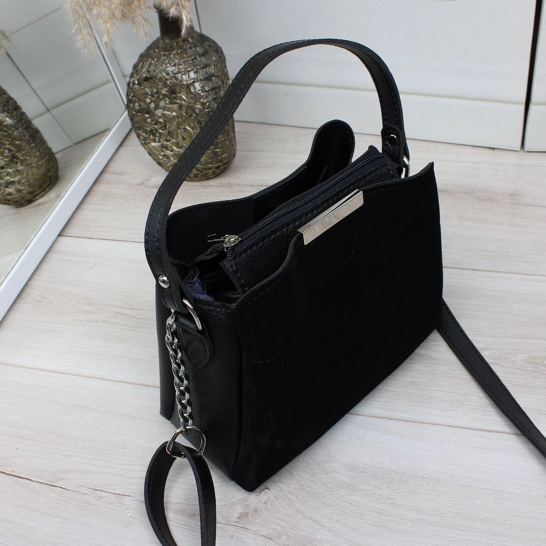 Жіноча сумка чорна з еко-шкіри та натуральної замші
