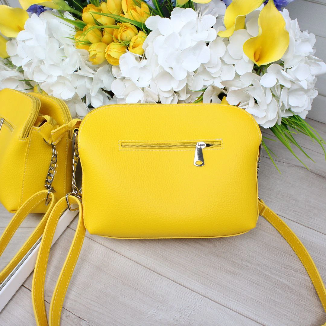 Жіноча сумка крос-боді жовта з еко-шкіри – яскравий акцент для настрою
