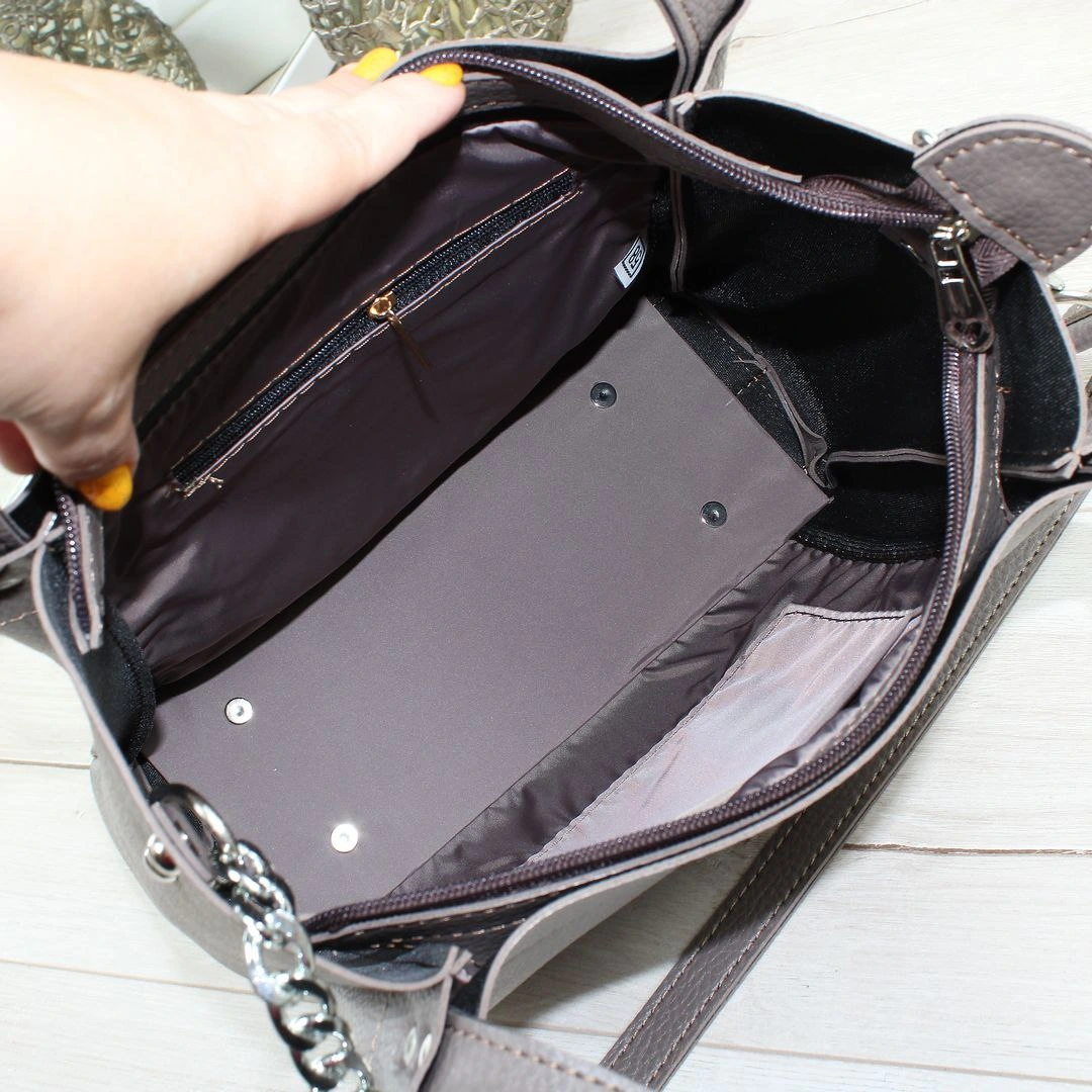 Жіноча сумка капучіно зі шкірозамінника для активних мам