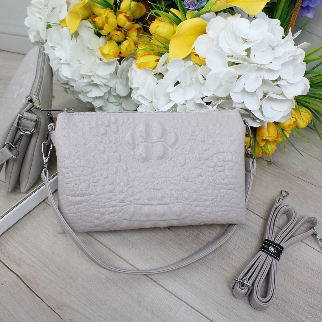 Жіноча сіро-лілова сумка-кросбоді для подорожей – містка, з регульованими ремінцями