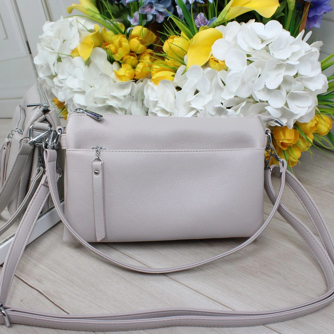 Жіноча сіро-лілова сумка крос-боді – елегантна, для ділових зустрічей