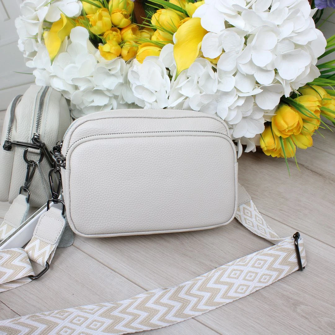 Елегантна модель крос-боді Молочна: Розкішна модель зі шкіри