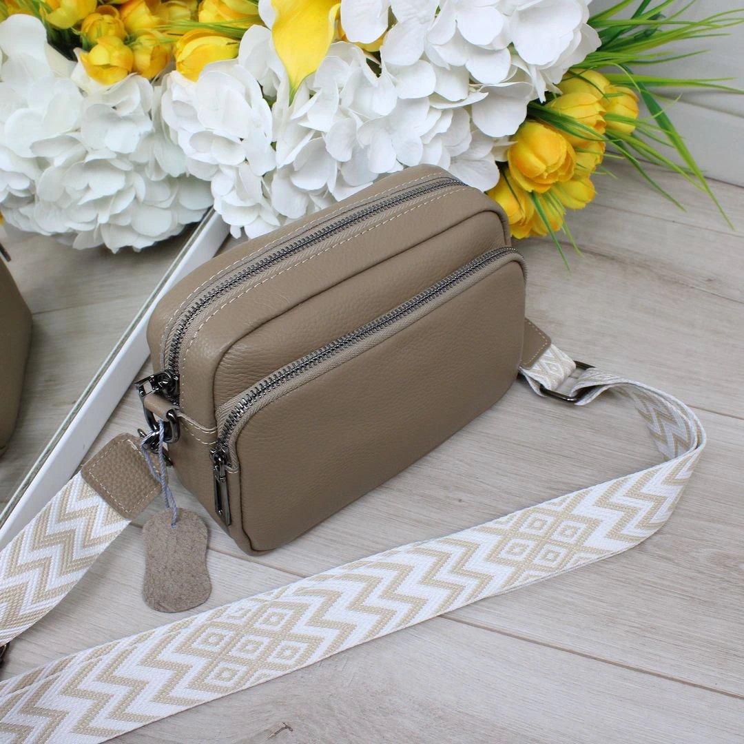 Легка та містка крос-боді Беж з натуральної шкіри для захоплюючих подорожей