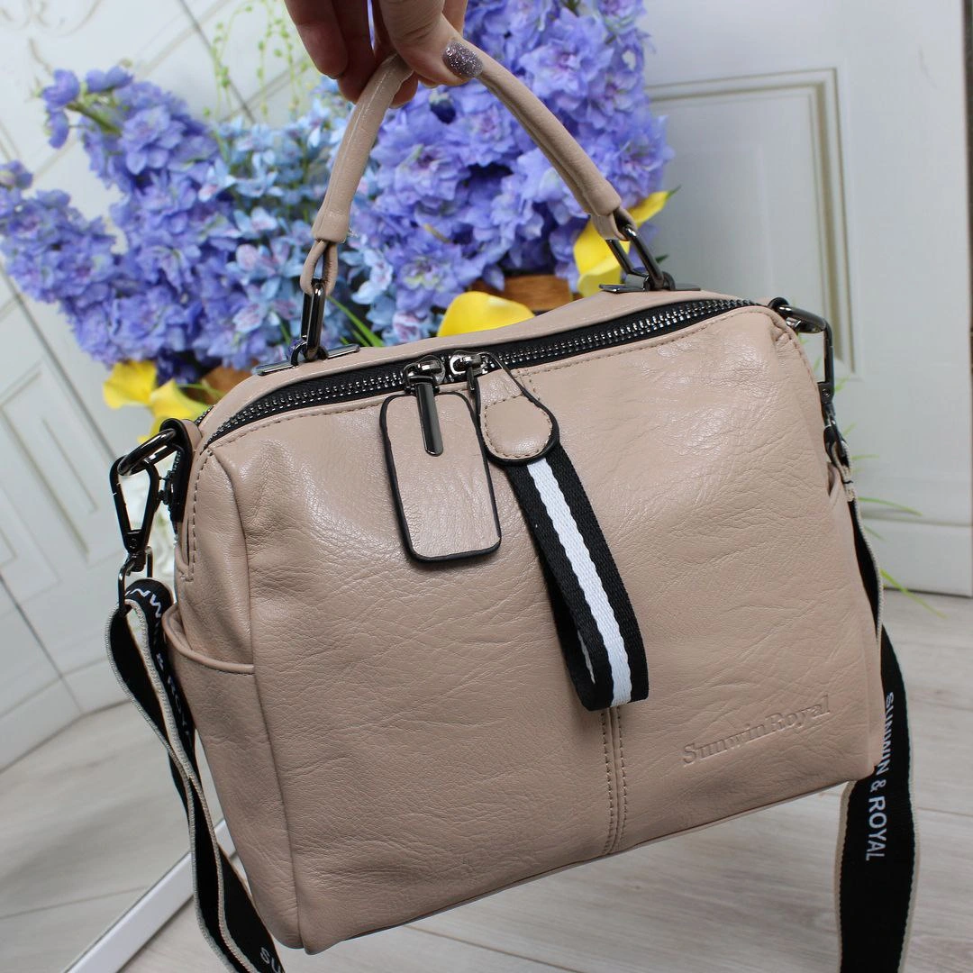 Елегантна сумка беж крос-боді зі шкірозамінника універсальна