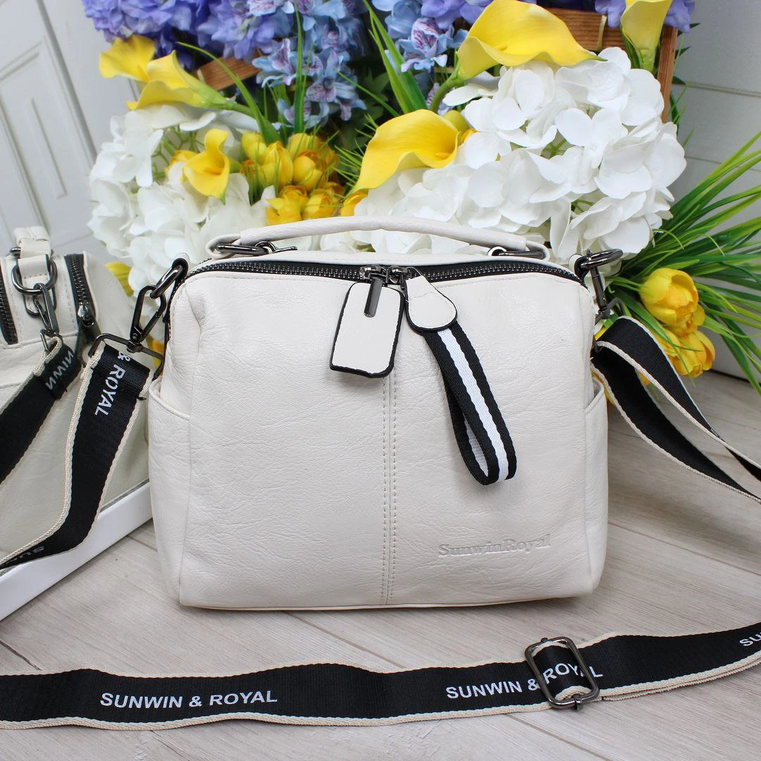 Жіноча сумка молочна крос-боді ніжна для побачення