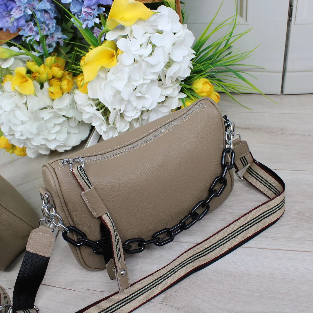 Сумка беж крос-боді універсальна для мінімалістки зі шкіри