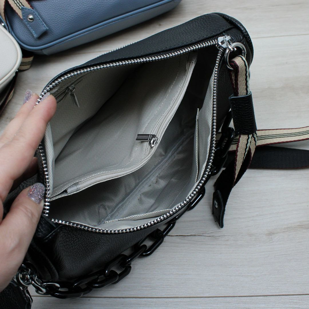 Жіноча сумка крос-боді чорна для офісу з натуральної шкіри