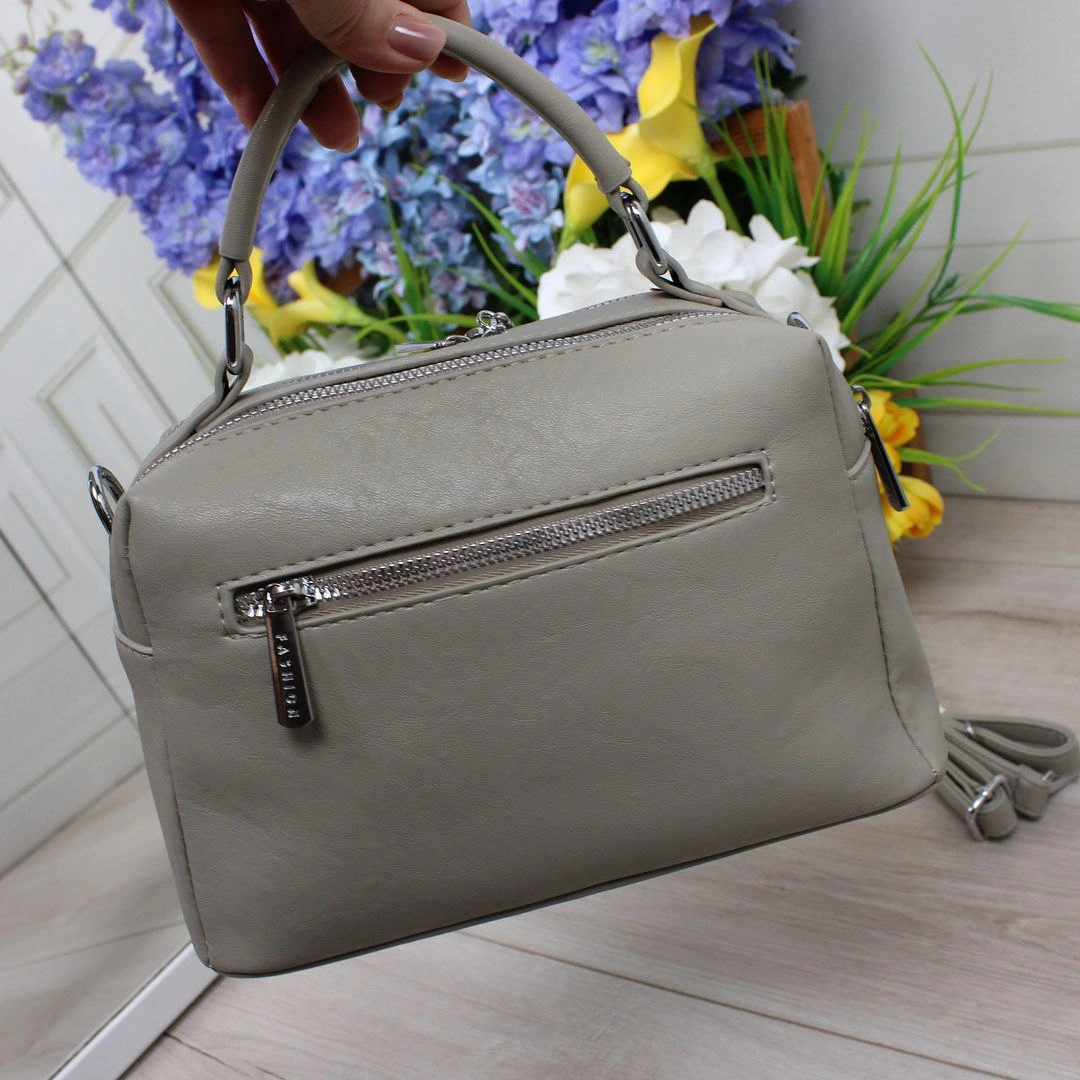 Жіноча сумка з еко шкіри кольору фісташка для творчих особистостей