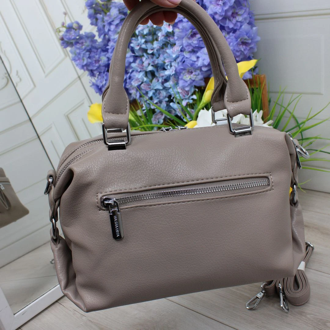 Темно-бежева сумка крос-боді практична для подорожей