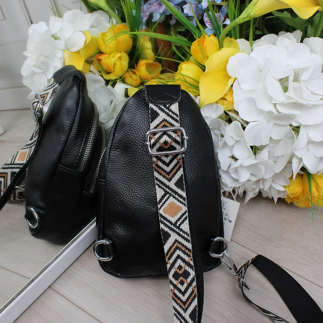 Жіноча бананка чорна з натуральної шкіри для міських прогулянок