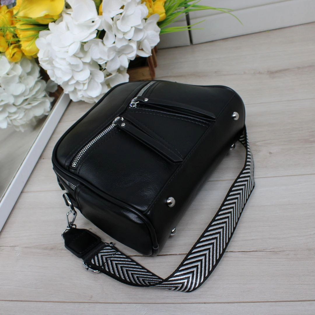 Жіноча сумка крос-боді чорна з подвійною блискавкою для офісу