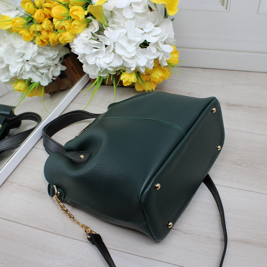 Жіноча сумка зелена класична для любительок природи