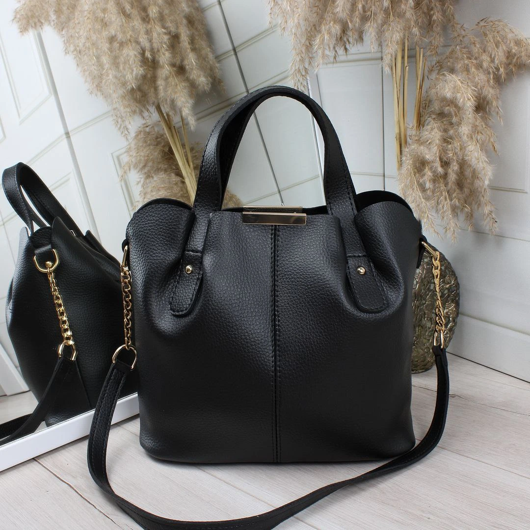 Сумка чорна класична універсальна для мінімалістки