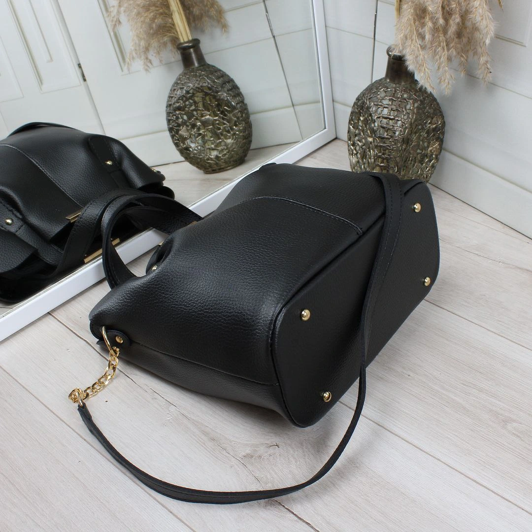 Сумка чорна класична універсальна для мінімалістки