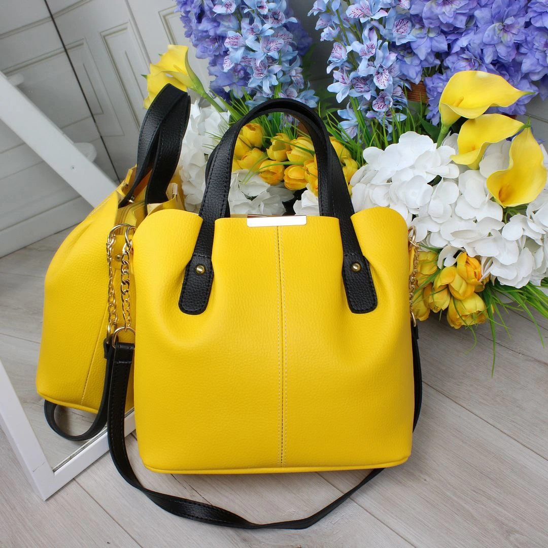 Жіноча сумка жовта класична для весняного настрою