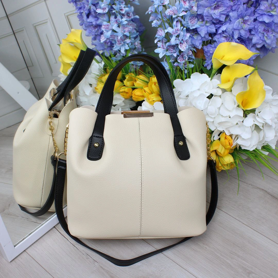 Сумка беж класична універсальна для подорожей літаком