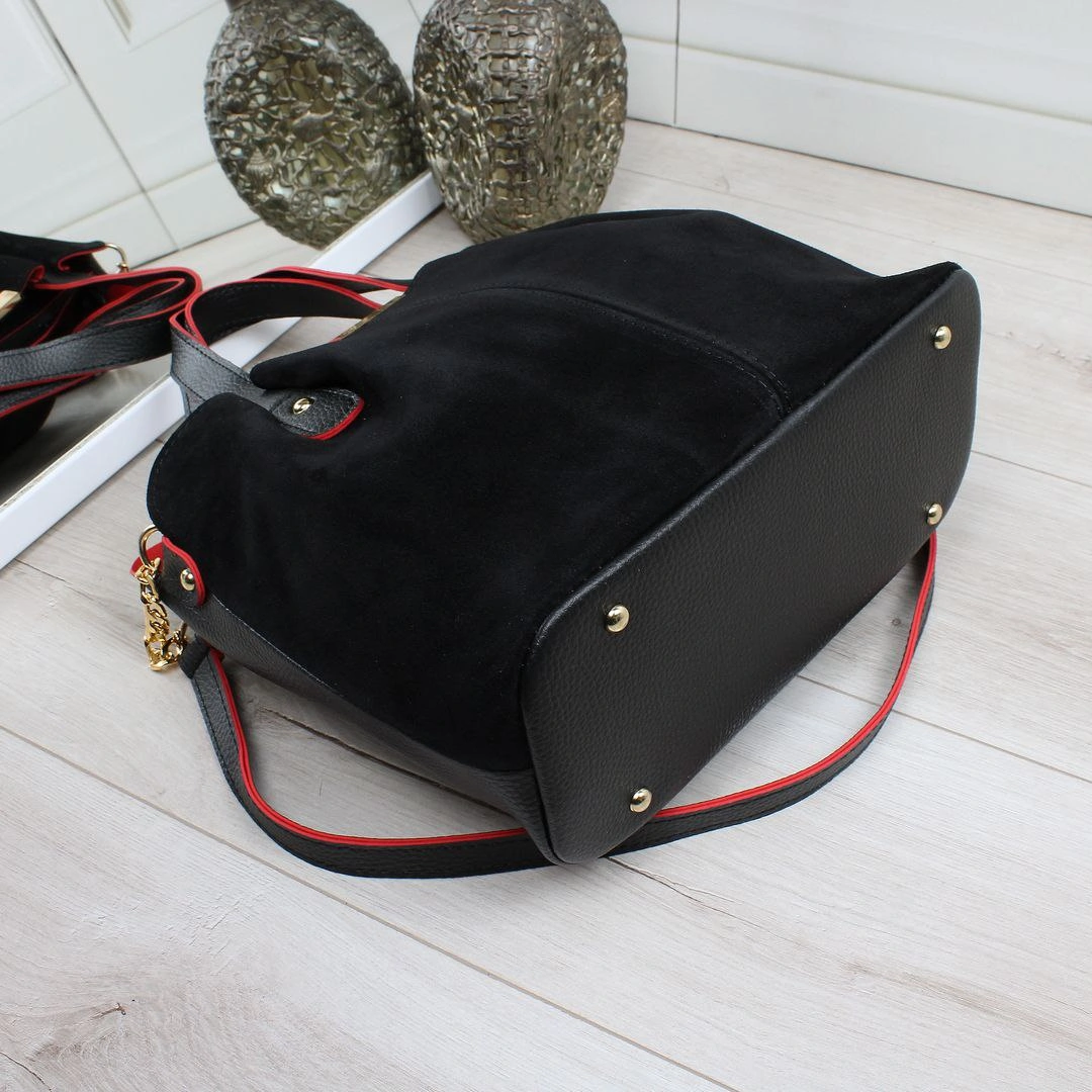 Жіноча сумка чорна з червоним з замші для ділових зустрічей