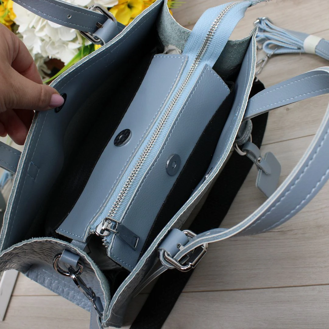 Блакитна сумка класична з натуральної шкіри для подорожей