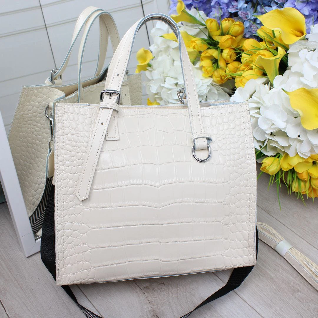 Молочна сумка класична з натуральної шкіри для мінімалістки