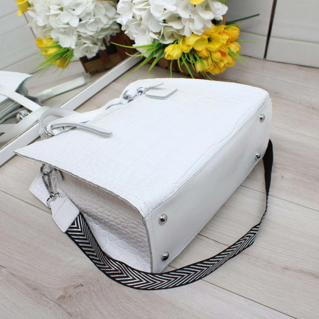 Біла сумка класична з натуральної шкіри для престижної леді