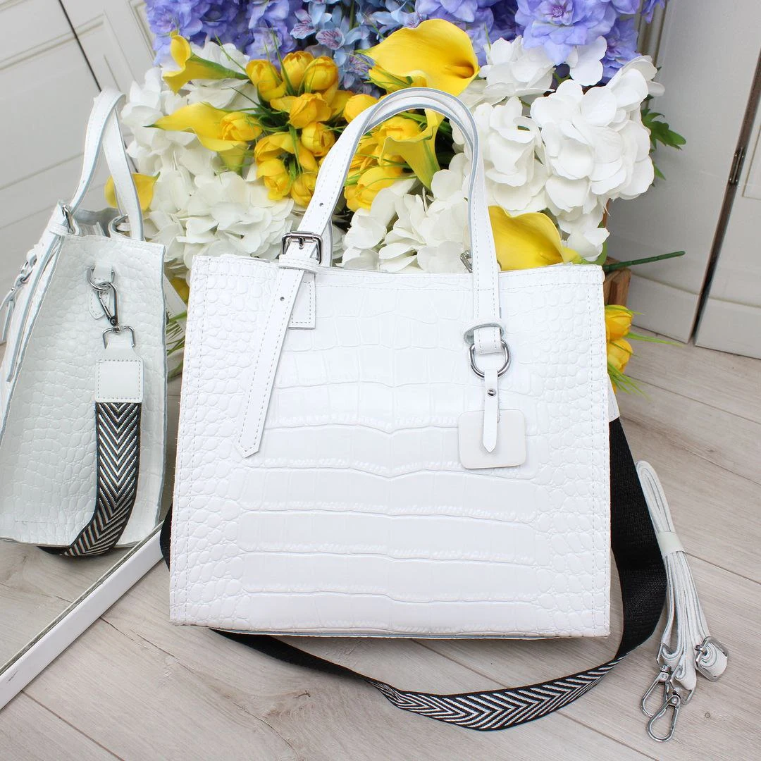 Біла сумка класична з натуральної шкіри для престижної леді