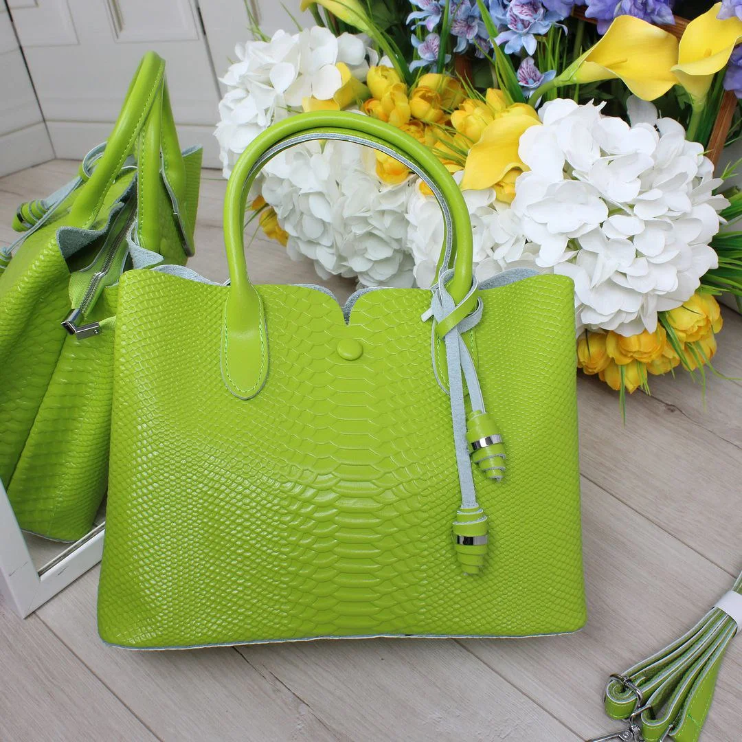 Зелена сумка через плече для жінки-менеджера з шкіри