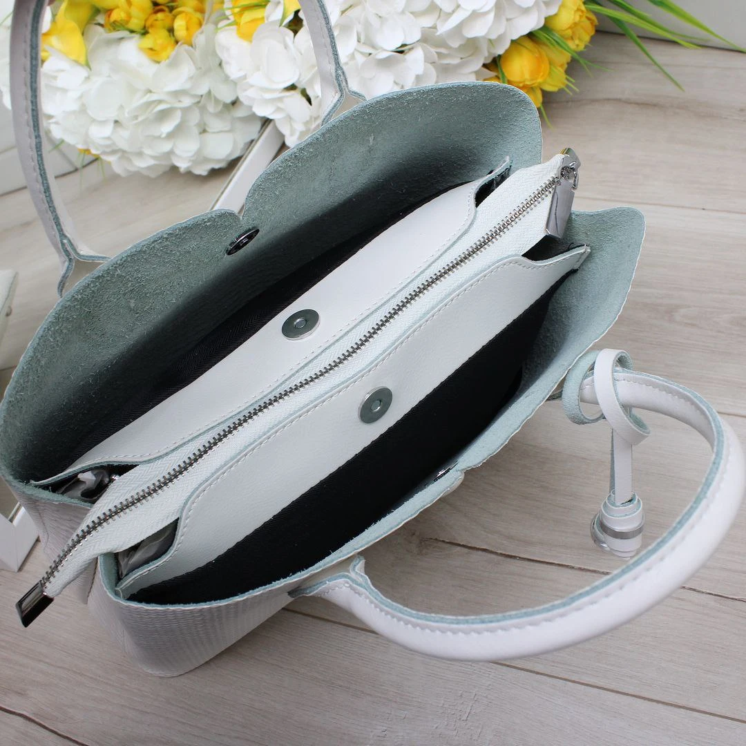 Біла сумка через плече для вечірнього виходу з шкіри