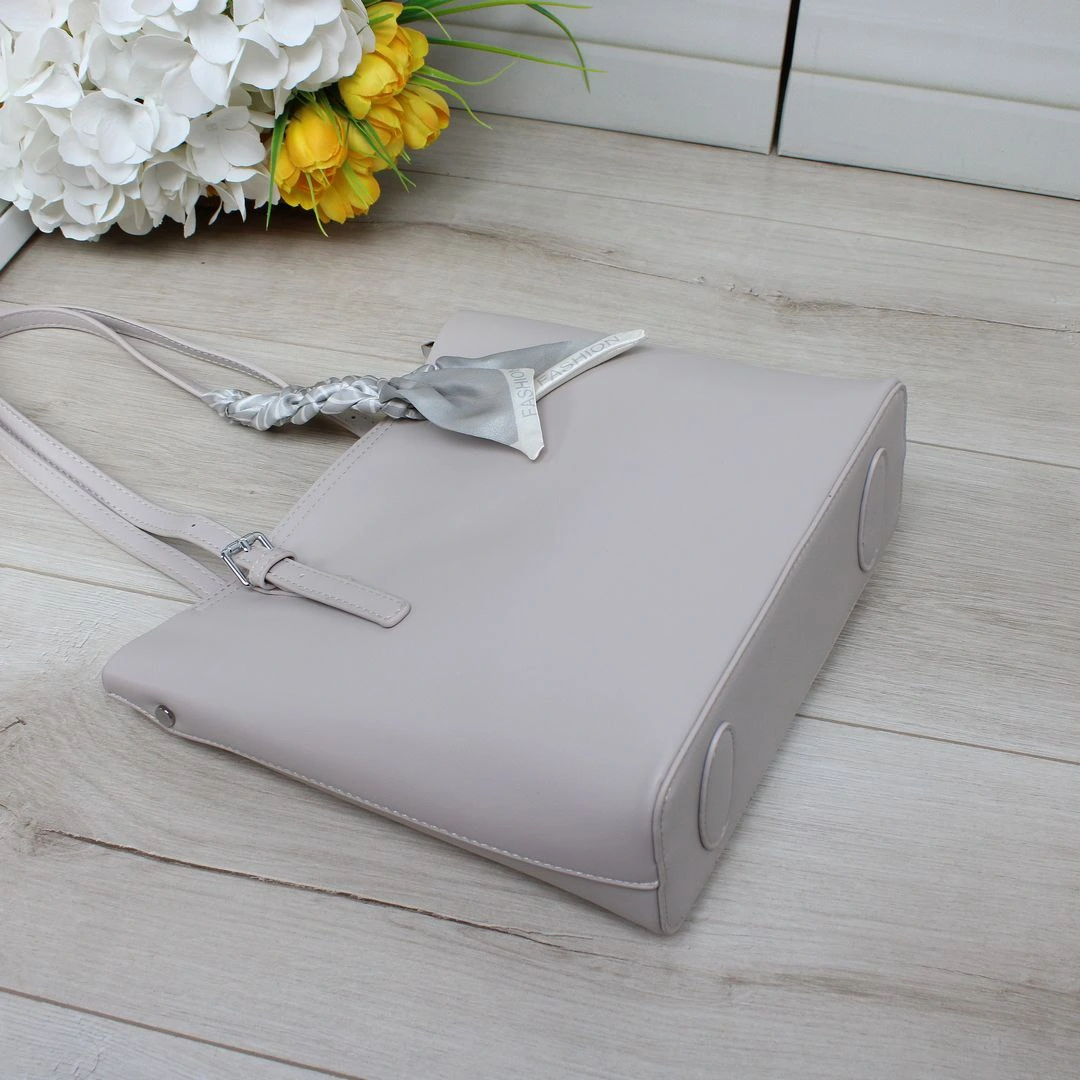 Сіро-лілова сумка класична з еко-шкіри для творчих осіб