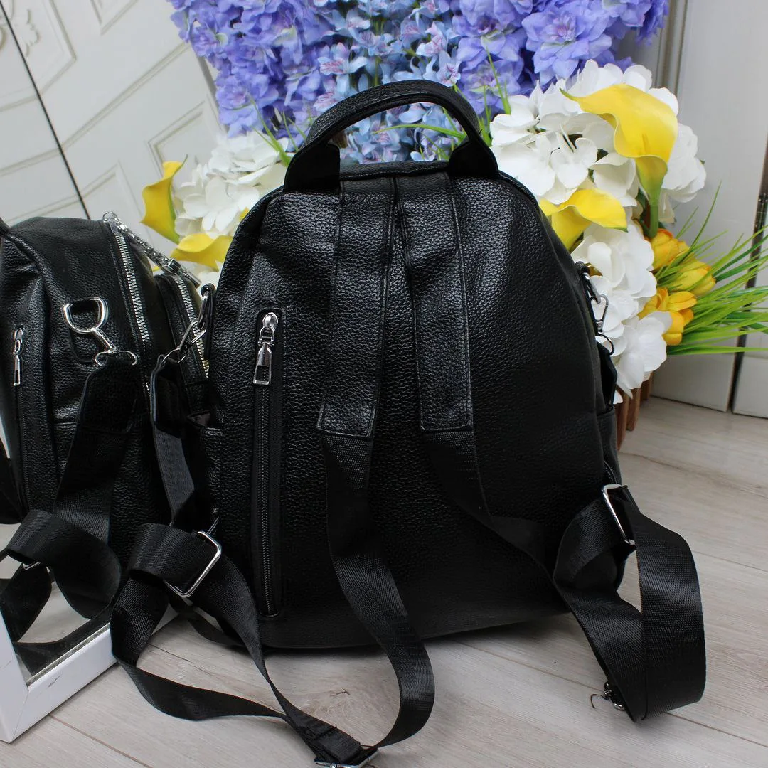 Жіноча універсальна сумка-рюкзак з еко-шкіри для міста та подорожей