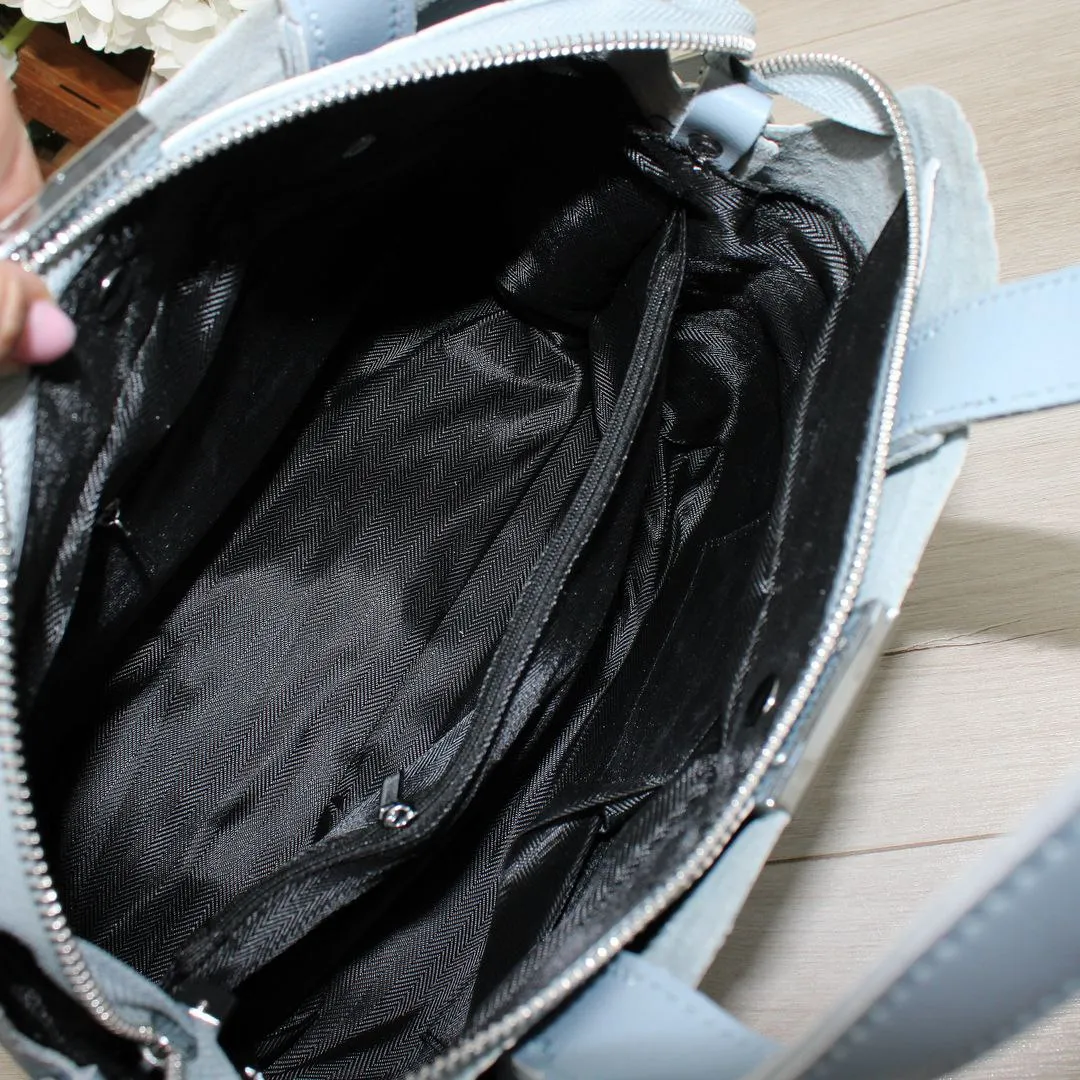 Жіноча сумка через плече з натуральної шкіри в освіжаючому блакитному кольорі