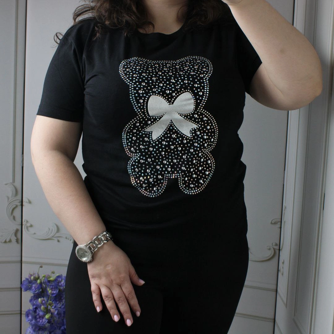 Жіноча бавовняна футболка з ведмедиком для студентки: стиль та комфорт