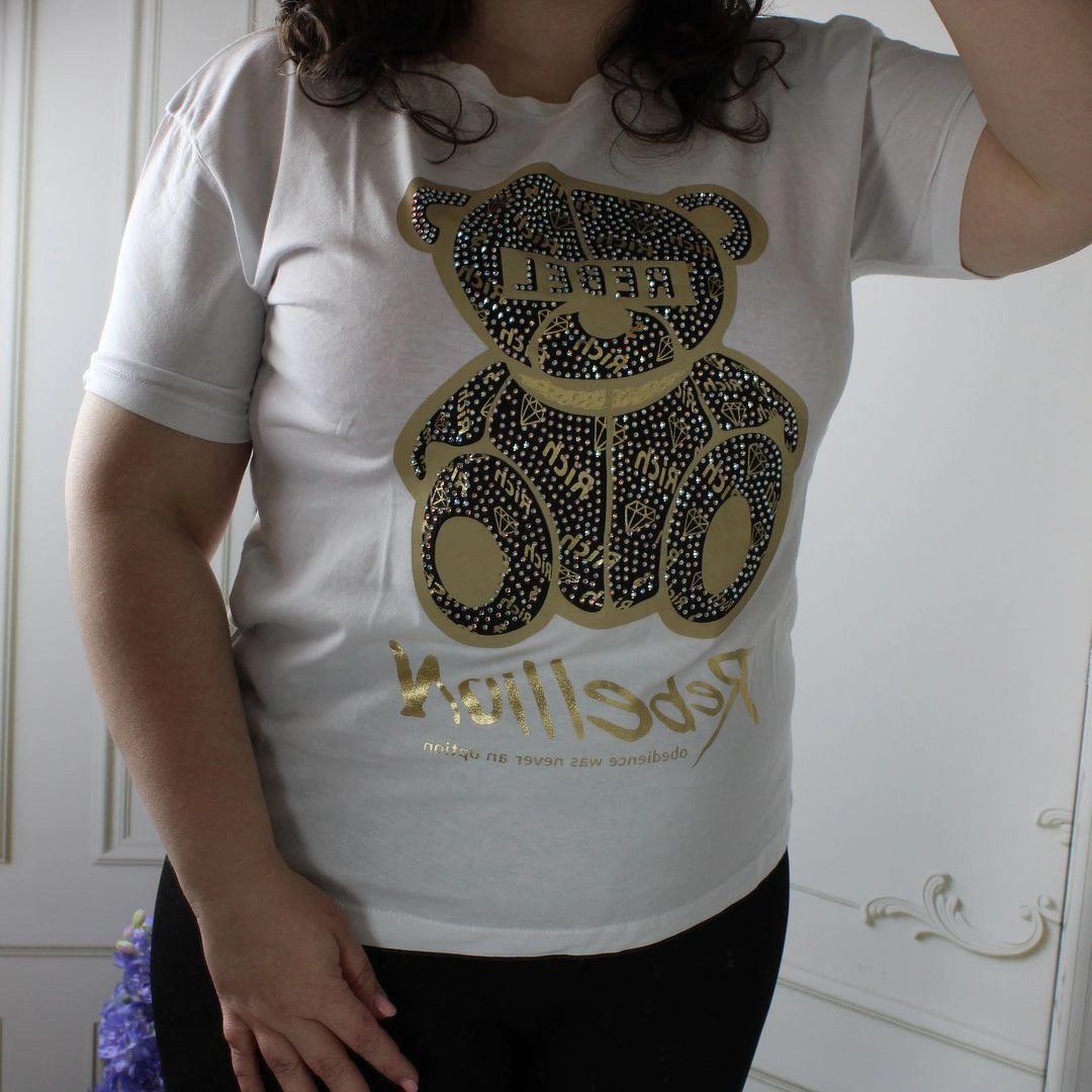 Жіноча біла футболка з принтом для міського стилю