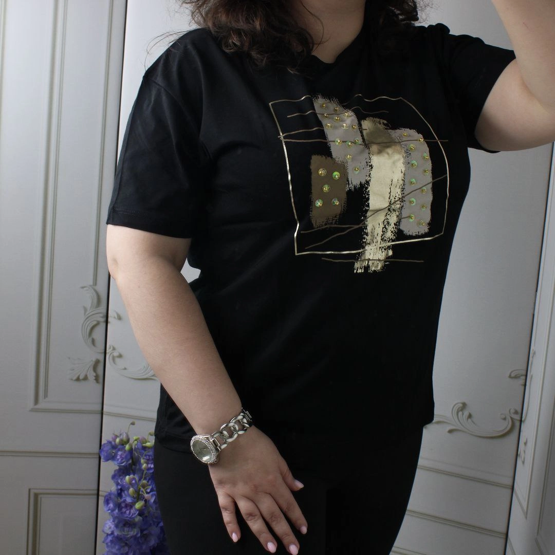 Жіноча футболка для молодої мами: комфорт з ведмедиком для активних днів