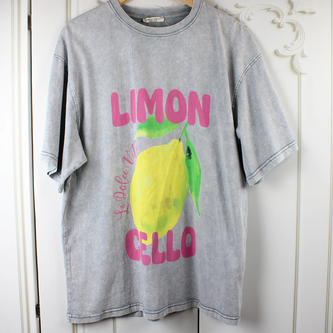 Жіноча сіра футболка з принтом для економної хазяйки