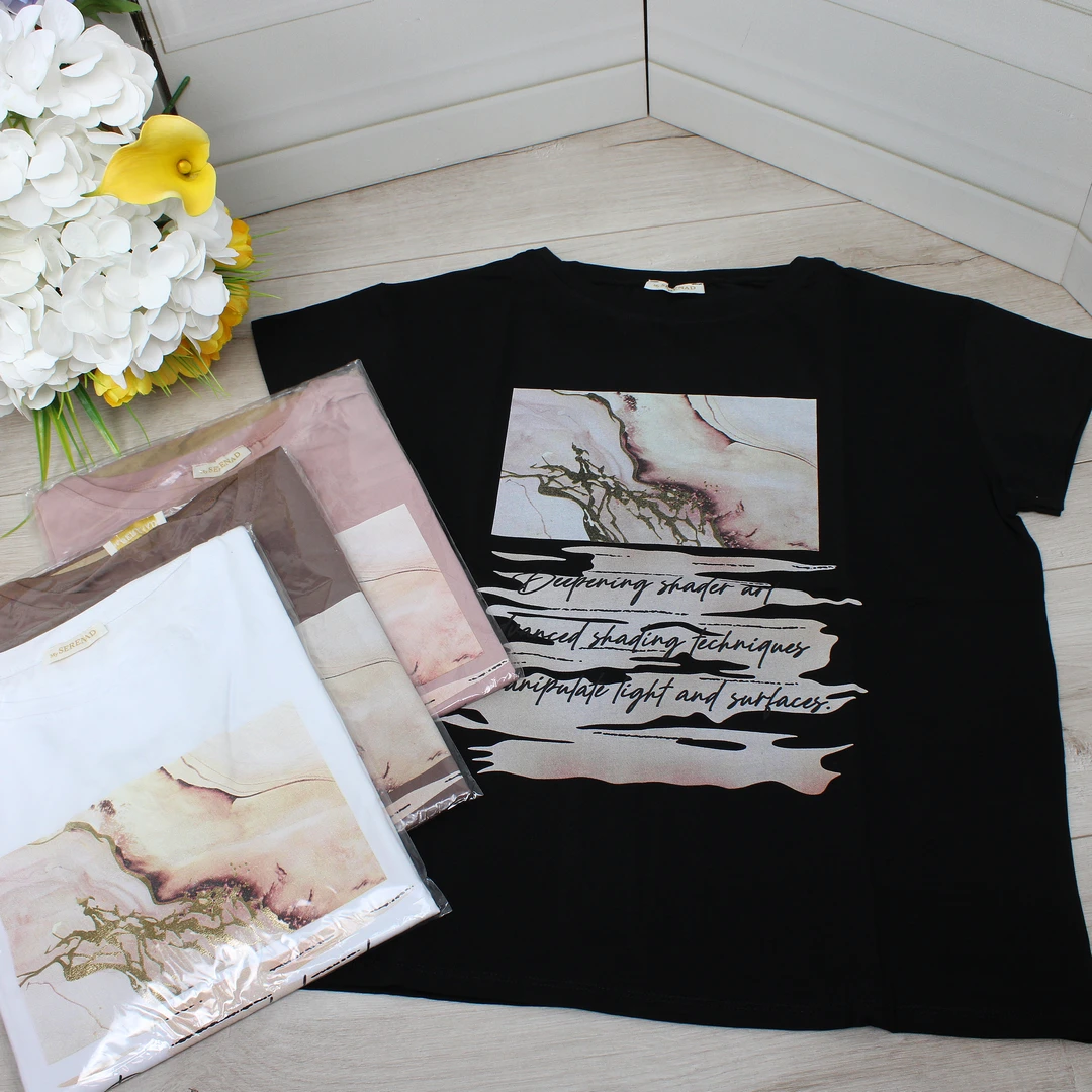 Жіноча футболка батал чорна для міського стилю: універсальність