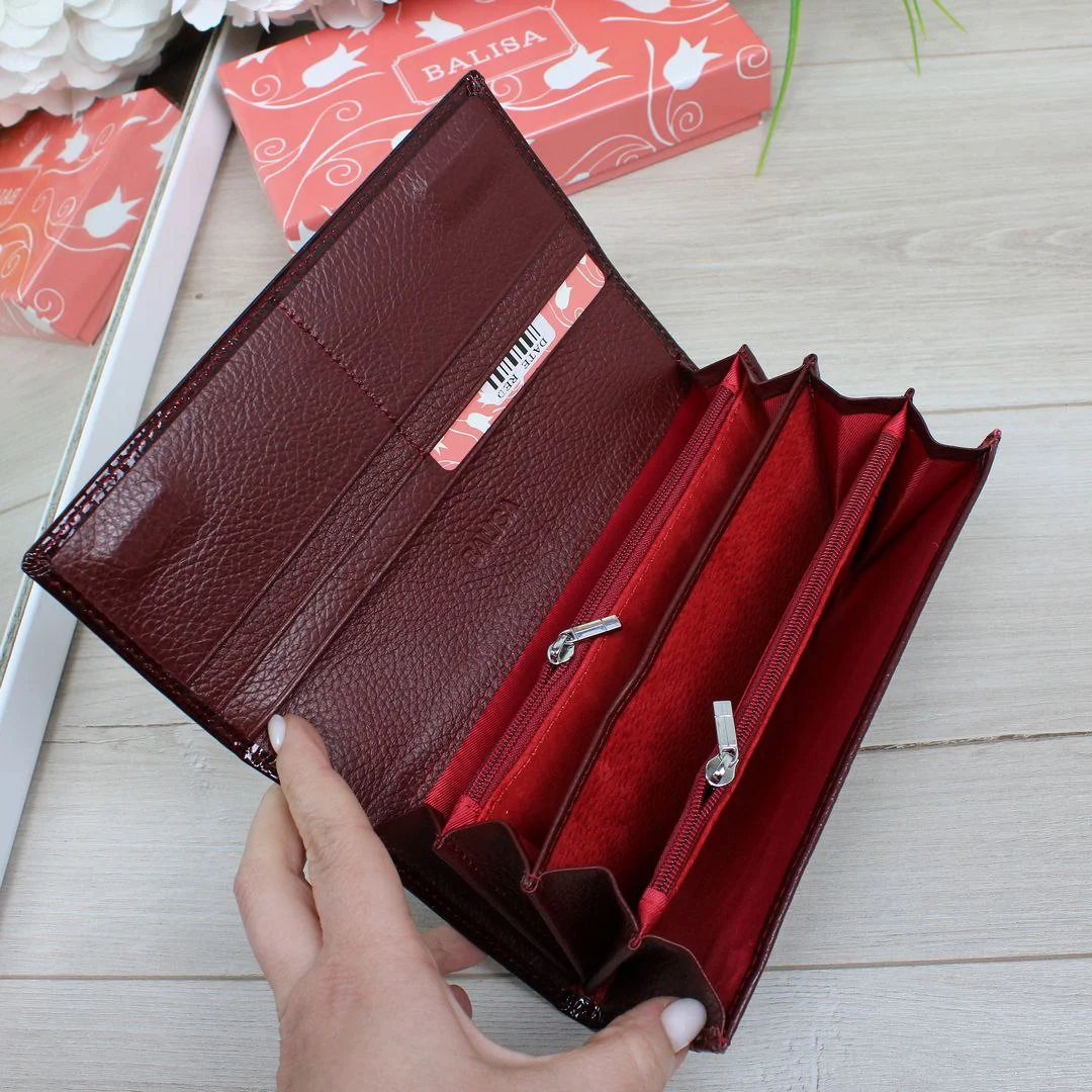 Стильний гаманець для щоденних турбот: компактний та організований