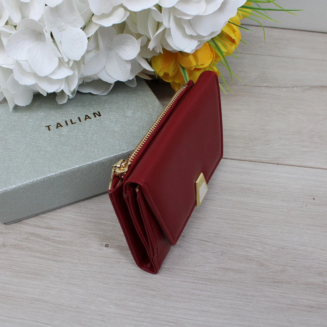 Компактний гаманець бордо: розумна організація для економних