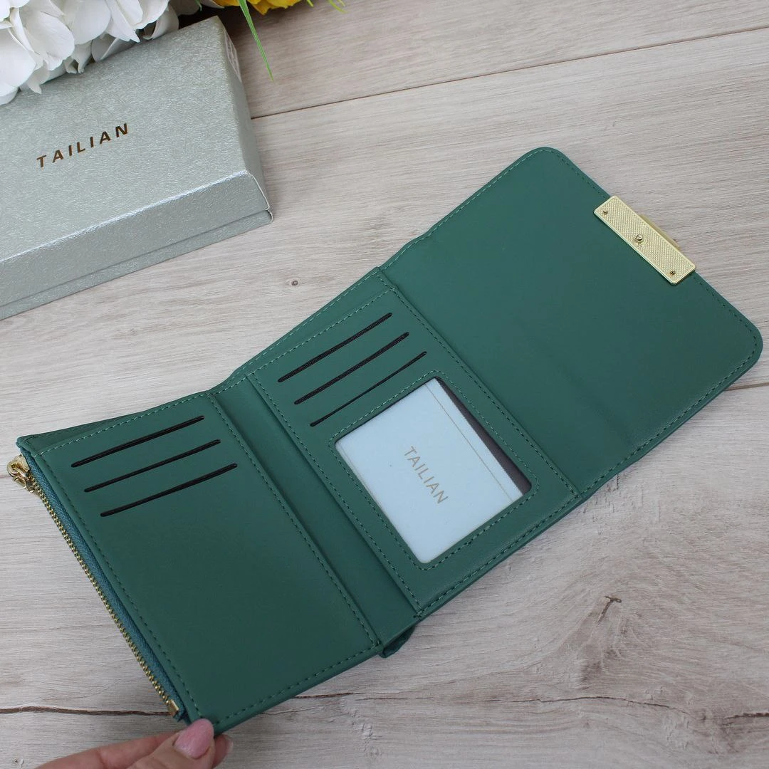 Стильний гаманець зелений для активного способу життя