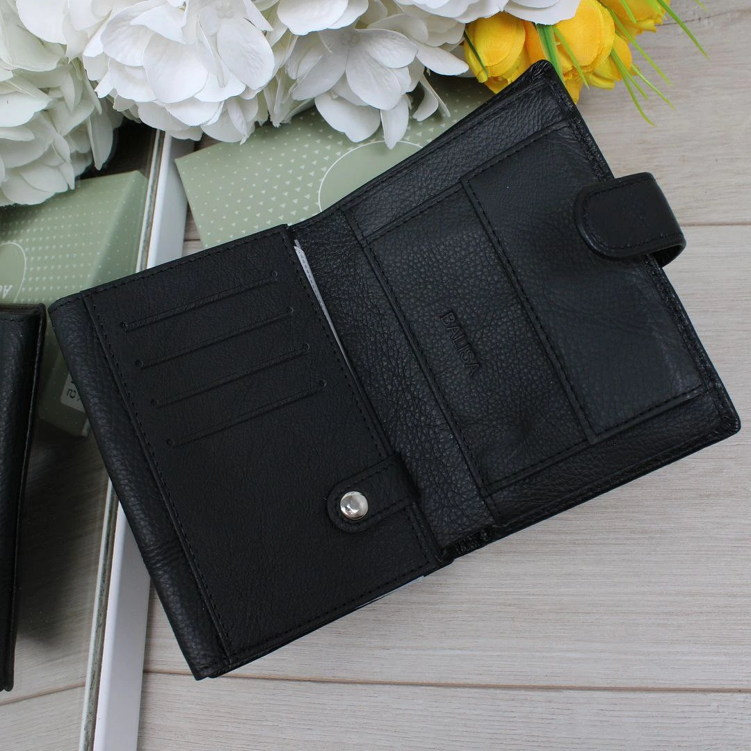 Чоловічий портмоне чорний: організація робочих фінансів та документів