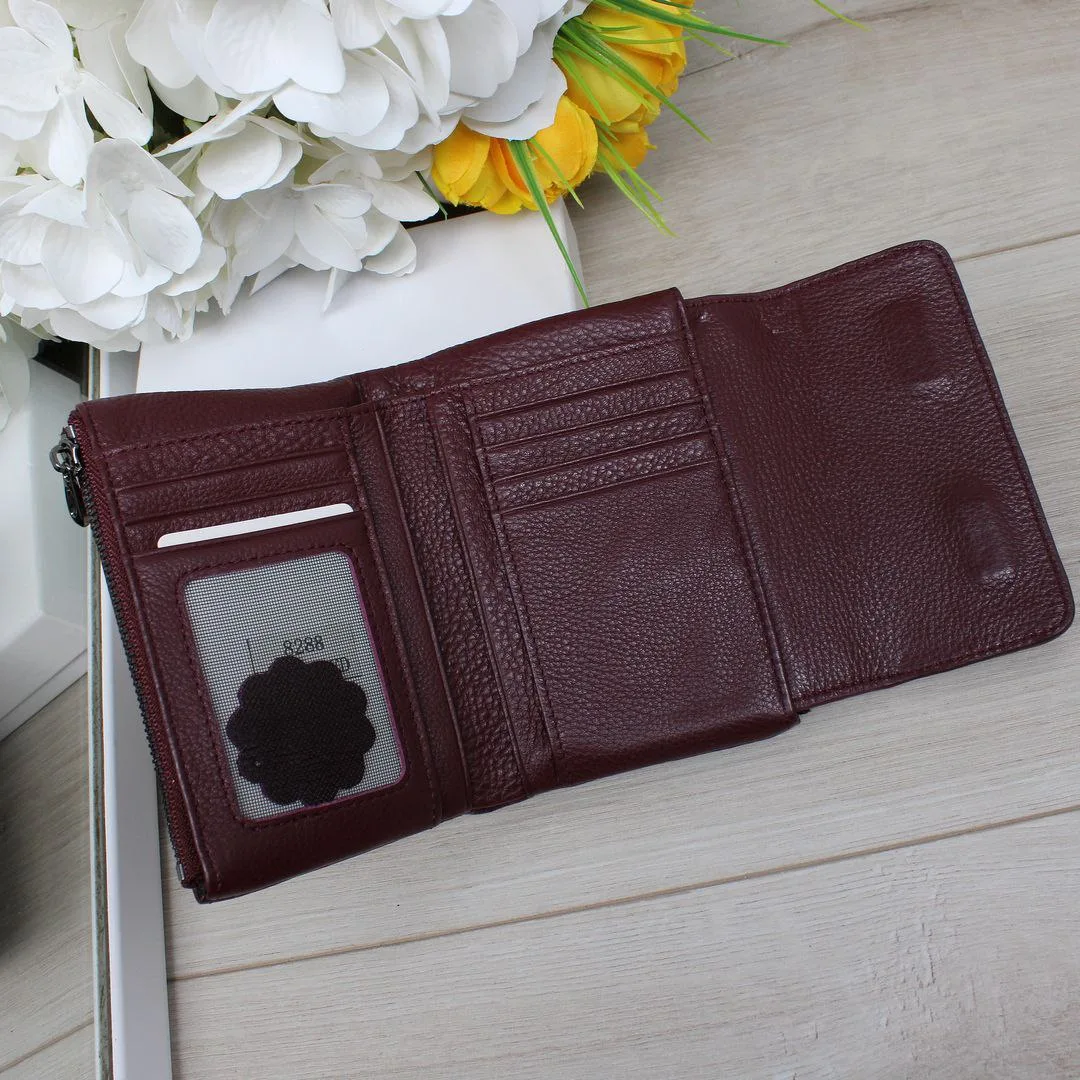 Елегантний гаманець бордо: статусний акцент ділового образу