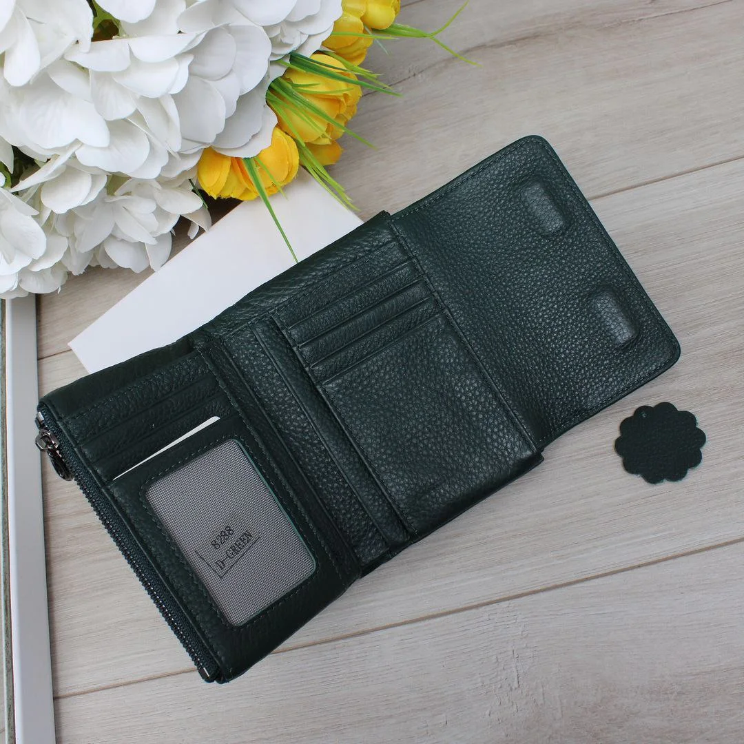 Стильний гаманець зелений: організація робочих фінансів