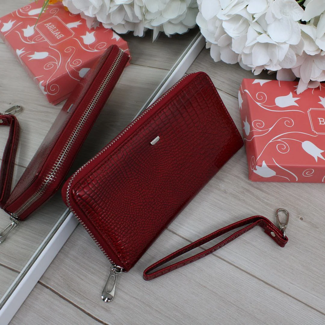 Червоний гаманець для фрілансера: організація в місті та кав'ярні