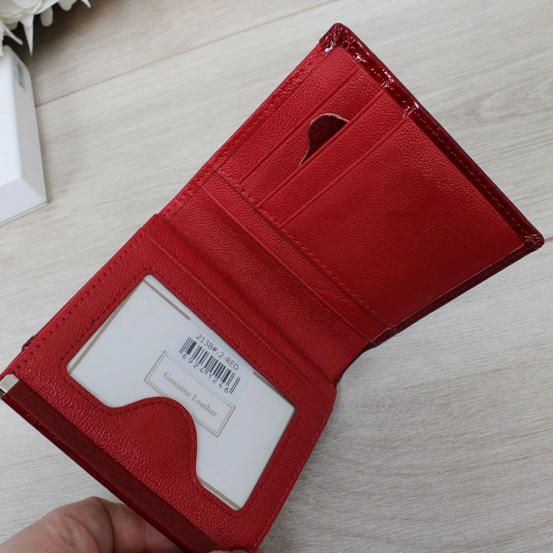 Стильний гаманець червоний для щоденних перемог з відділом для монет