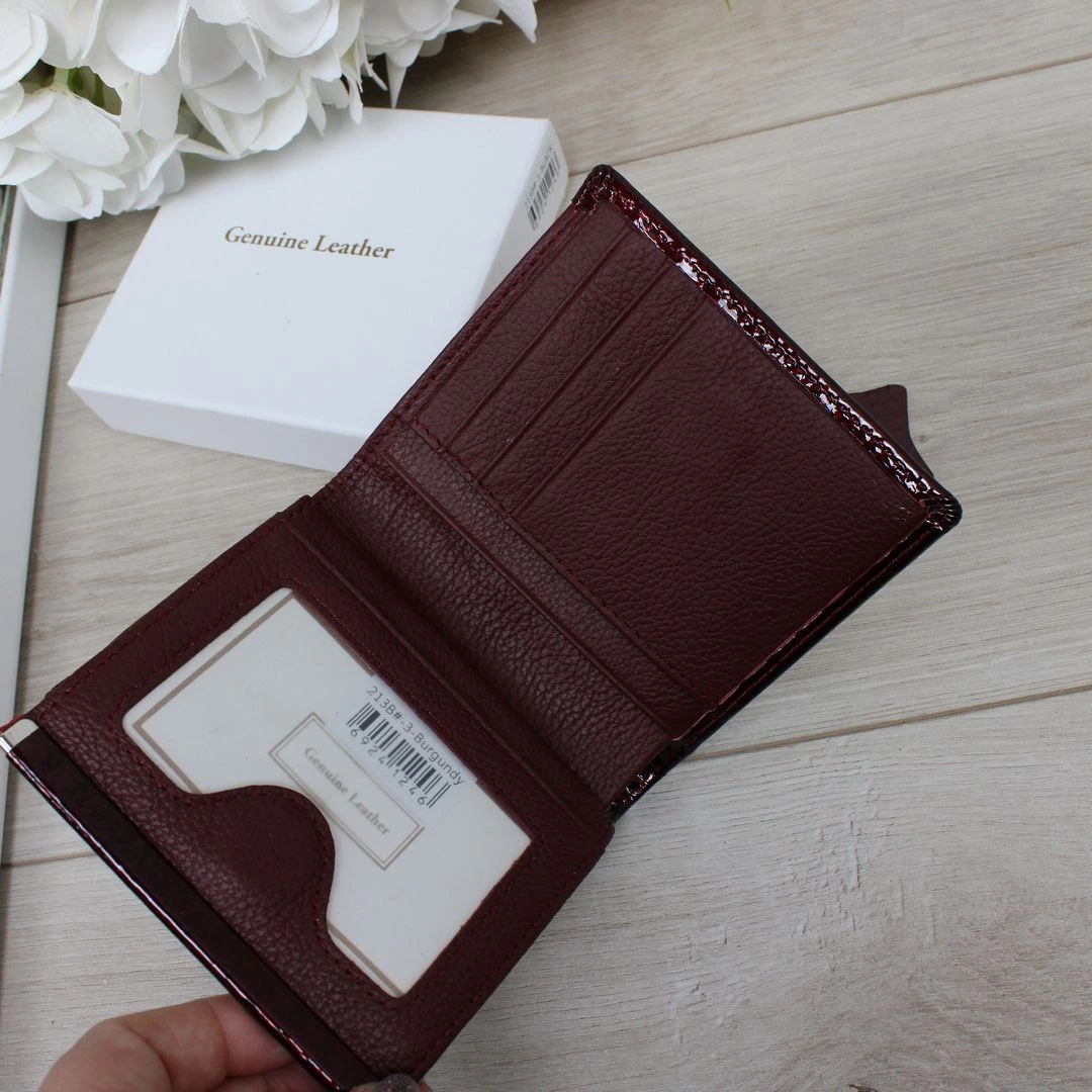 Жіночий гаманець бордо компактний на магніті для важливого