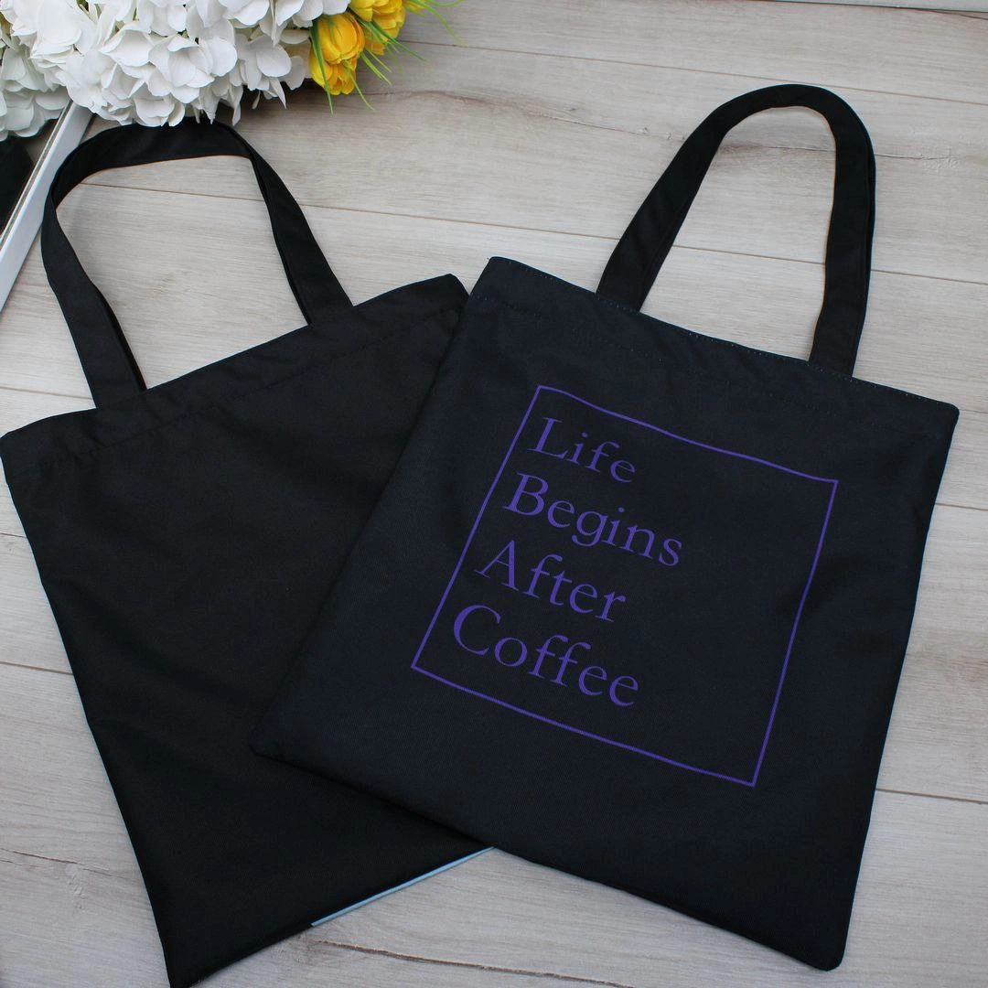 Жіноча сумка-шопер з принтом для осінніх міських прогулянок