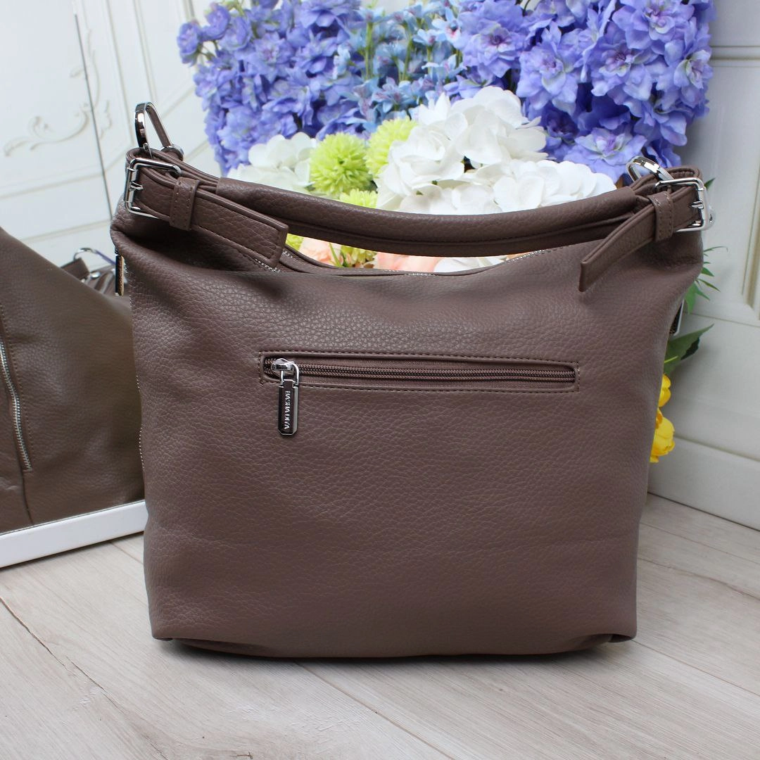 Містка сумка-мішок Темна Пудра з еко-шкіри – свобода рухів для мам
