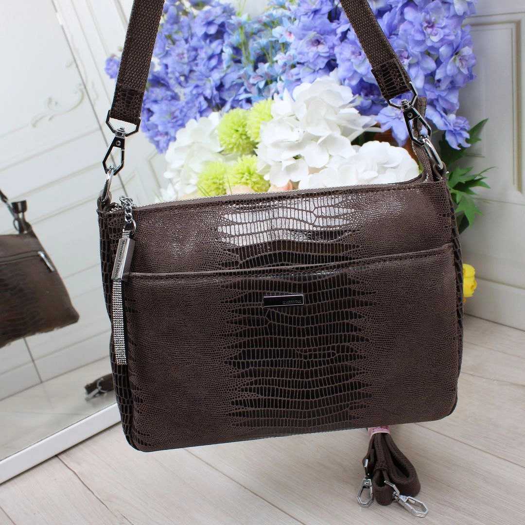 Жіноча сумка капучіно з натуральної лазерної шкіри через плече