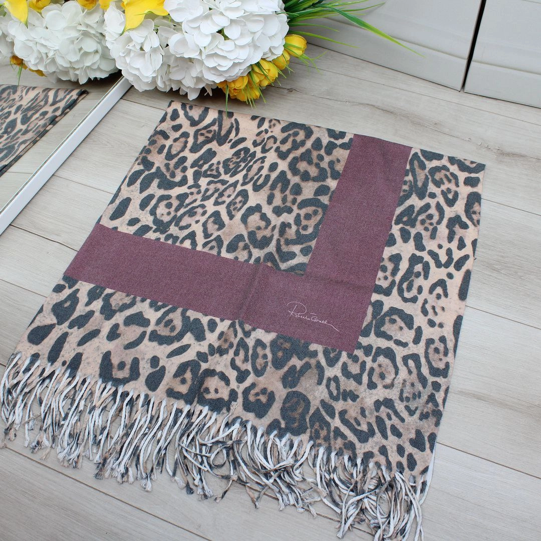 Жіноча хустка Cashmere Leo м’яка та стильна