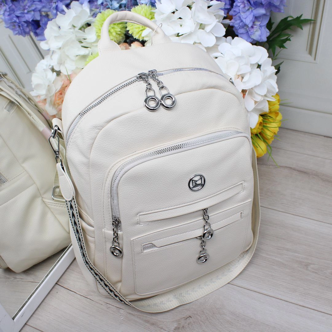 Жіночий молочний рюкзак-сумка з екошкіри, що вміщує формат А4, зі срібною фурнітурою