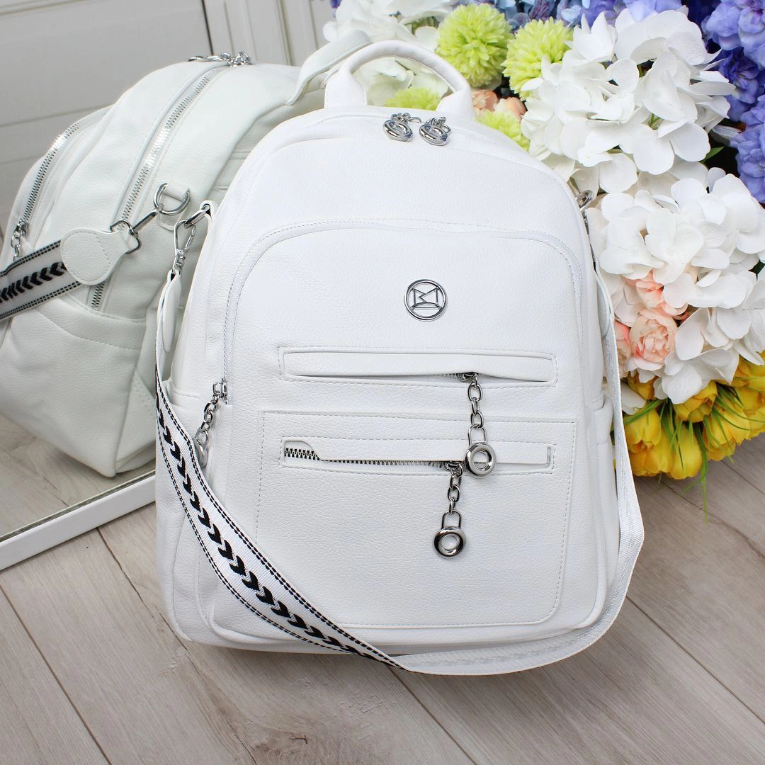 Жіночий білий рюкзак-сумка з екошкіри, формат А4, зі срібною фурнітурою